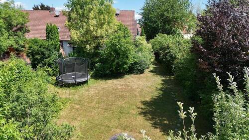 großer Garten mit viel Grün - Doppelhaushälfte mit 159,00 m&sup2; in Neunkirchen zum Kaufen