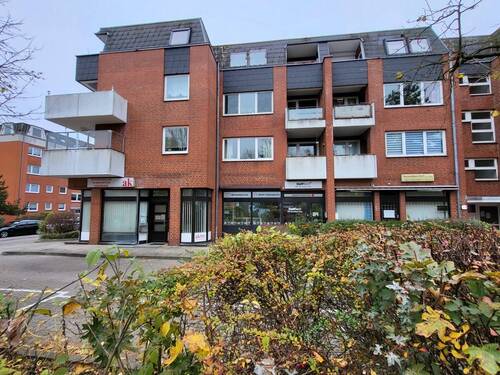 Objektansicht - Vermietetes Ladengeschäft im EG+UG (ca. 78 m²) mit 3 PKW-Stellplätzen in Lübeck-Buntekuh
