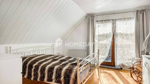 1. OG Schlafzimmer 1 1 - 