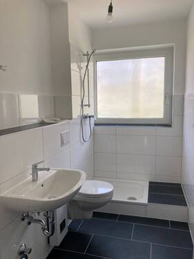 Badezimmer - Etagenwohnung mit 59,90 m&sup2; in Salzgitter zur Miete