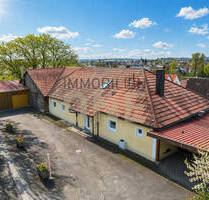 Kernsaniertes Einfamilienhaus mit Doppelcarport, Garage und Holzscheune - Schierling