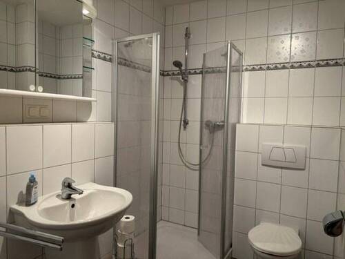 Bad mit Dusche - Etagenwohnung mit 75,00 m&sup2; in Kempen zum Kaufen
