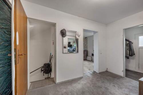 Diele/Kellerabgang - 