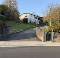 Kernsaniertes Zweifamilienhaus (DHH) mit großem Grundstück, Garage und Garten in Obernburg am Main