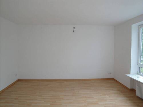 Wohnzimmer - 3 Zimmer Etagenwohnung zur Miete in Salzgitter