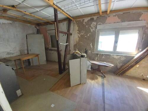 IMG-20250320-WA0012.jpg - Mehrfamilienhaus, Wohnhaus mit 88,00 m&sup2; in Molschleben zum Kaufen