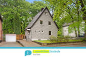 Titelbild - Einfamilienhaus in grüner Lage - freistehend mit tollem Garten und umfangreichen Renovierungskonzept