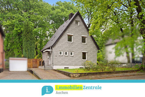 Titelbild - Einfamilienhaus in grüner Lage - freistehend mit tollem Garten und umfangreichen Renovierungskonzept