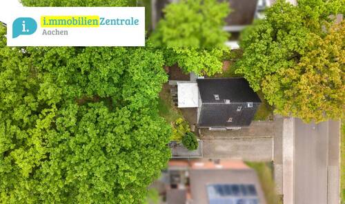 Luftbild - 6 Zimmer Einfamilienhaus zum Kaufen in Eschweiler