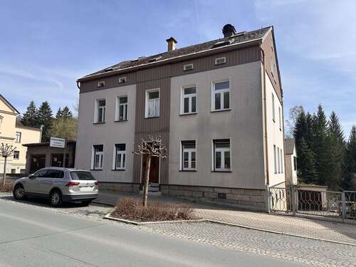Bild 1 - Familienhaus mit Werkstatt und wunderschönem Grundstück + Doppelgarage