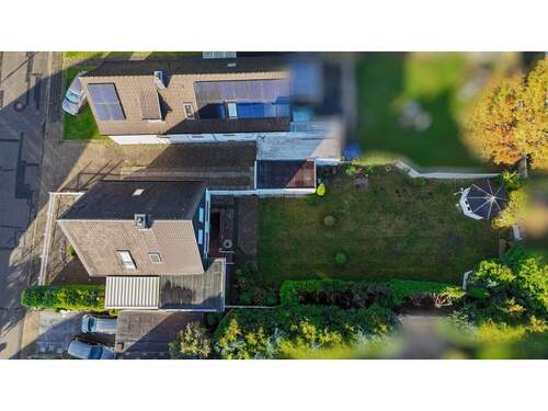 Grundstück - 5 Zimmer Einfamilienhaus zum Kaufen in Neumünster