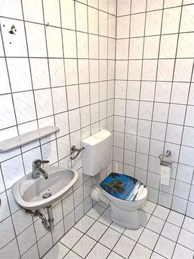 separates WC - 