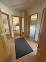 Flur mit Blick vom Wohnungseingang.jpg - 