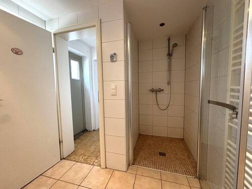 Badezimmer Erdgeschoss (2) - 