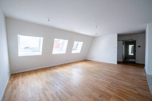 Wohnzimmer - Neubau-Penthouse: Erstbezug mit Aufzug, Loggia, hochwertiger Ausstattung und viel Licht