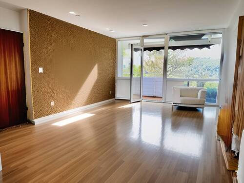 Wohnzimmer - 4 Zimmer Etagenwohnung zum Kaufen in Essen