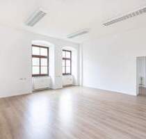 Büro des ehemaligen Landrates - 366,00&nbsp;EUR Kaltmiete, ca.&nbsp; 62,00&nbsp;m&sup2;&nbsp;Wohnfl&auml;che in Löbau (PLZ: 02708)