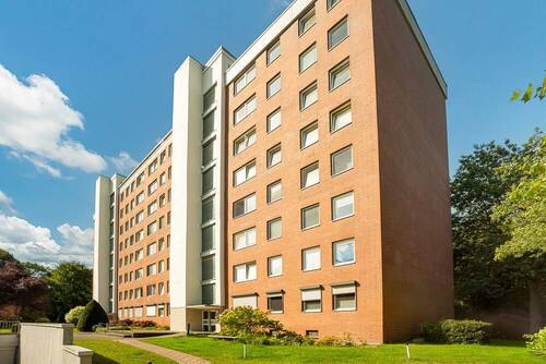 Außenansicht - Gut geschnittene 2,5-Zimmer-Wohnung mit Balkon und Blick ins Grüne in Hamburg-Lurup