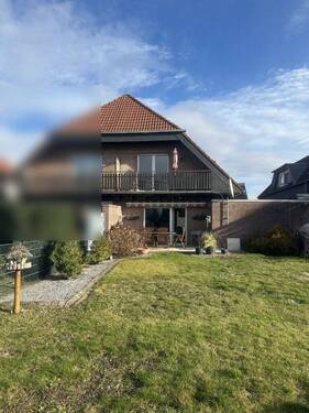 Rückansicht mit Garten bearbeitet - 