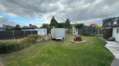 Garten (2) - Mehrfamilienhaus, Wohnhaus mit 180,00 m² in Moorrege zum Kaufen