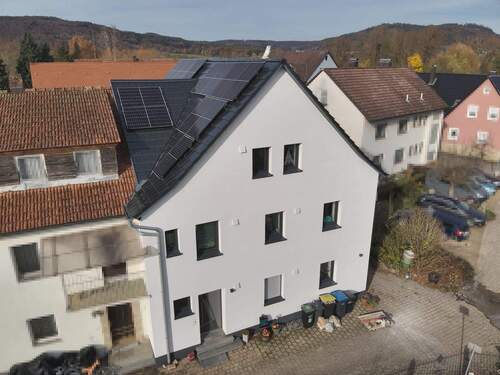 Hausansicht - 7 Zimmer Mehrfamilienhaus, Wohnhaus zum Kaufen in Pretzfeld