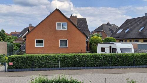 Front - 1 Zimmer Mehrfamilienhaus, Wohnhaus zum Kaufen in Garbsen