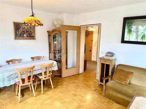 Wohnzimmer - 2 Zimmer Etagenwohnung in Nürnberg