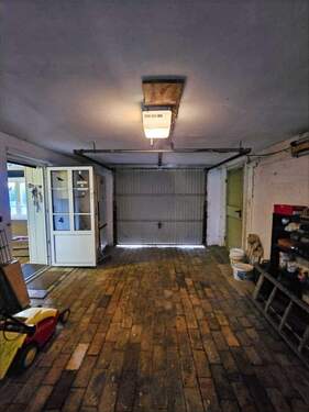 Scheune / Garagenausfahrt - 