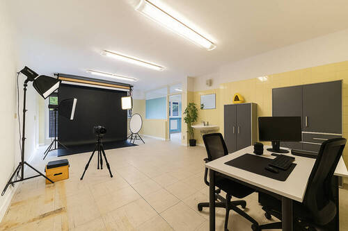 Behandlungszimmer groß virtuell möbliert - 