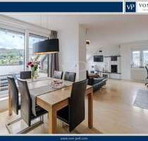 Moderne Dreizimmerwohnung in schöner Blicklage mit Kamin, Loggia, Balkon und Tiefgaragenstellplatz - Kelkheim (Taunus) Fischbach