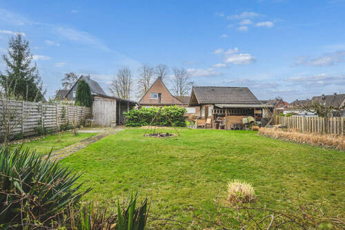 Garten (2) - 6 Zimmer Einfamilienhaus in Alsdorf