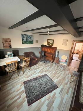 Zimmer 2 (2) EG.jpg - Mehrfamilienhaus, Wohnhaus mit 350,00 m² in Antrifttal zum Kaufen