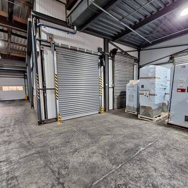 Lager 1 Rolltor Raampe - 