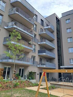 Ansicht Innenhof - 2 Zimmer Etagenwohnung zum Kaufen in Dresden