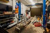 Garage mit Hebebühne - 