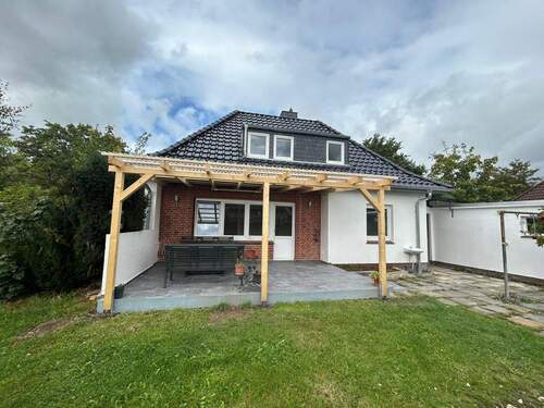 Außenansicht hinten - 5 Zimmer Mehrfamilienhaus, Wohnhaus in Brake