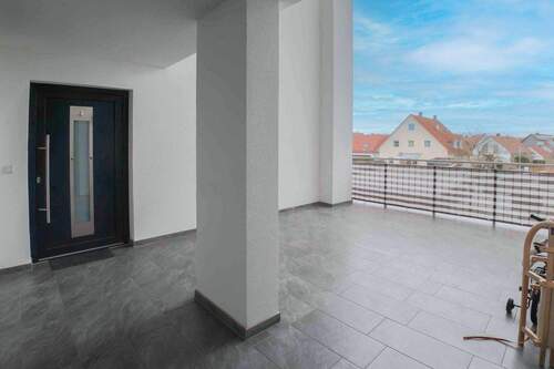 Überdachter Eingangsbereich - 