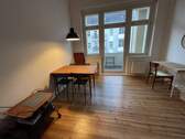 Wohnzimmer - 2 Zimmer Etagenwohnung zum Kaufen in Berlin