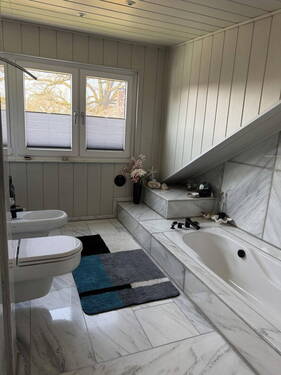 Badezimmer OG Badewanne - 