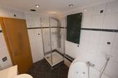 Bad mit Dusche - Etagenwohnung mit 96,00 m&sup2; in Fürth zum Kaufen