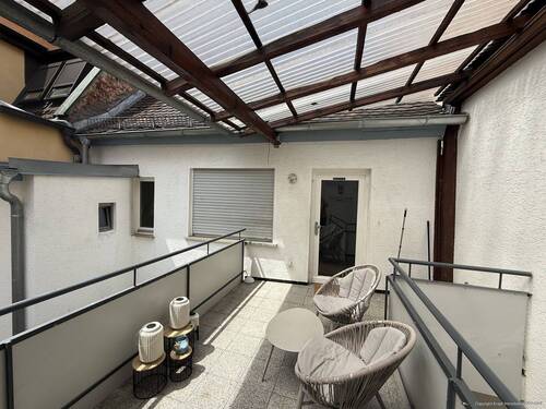 Verbindung Vorder und Hintergebäude Balkon - 