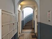 Eingansbereich Treppenhaus - 5 Zimmer Etagenwohnung in Meißen
