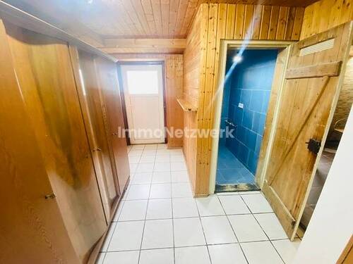 kleiner Flur Ausgang Rückseite - 