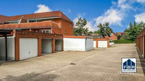 Zugehörige Garagen - Etagenwohnung mit 83,20 m&sup2; in Lübow zum Kaufen
