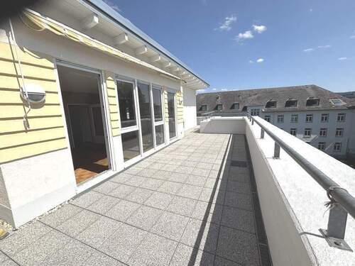 Dachterrasse - Mehrfamilienhaus, Wohnhaus mit 150,00 m&sup2; in Wiesbaden zum Kaufen