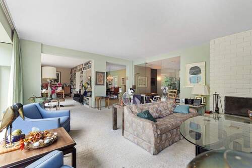 Wohnzimmer mit Blick in das Studio und das Esszimmer - Anpruchsvolles Wohnen in bester Lage