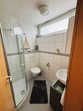 1. OG: Bad - Reihenmittelhaus mit 184,00 m&sup2; in Fellbach zum Kaufen