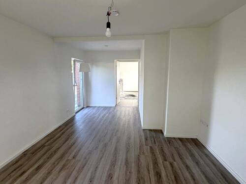 Wohnzimmer mit S-W Terrasse - 