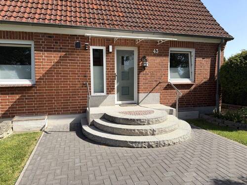 Hauseingang - 4 Zimmer Einfamilienhaus zum Kaufen in Dassendorf