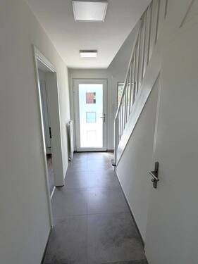 Eingangsbereich/ Flur - 4 Zimmer Einfamilienhaus in Dassendorf
